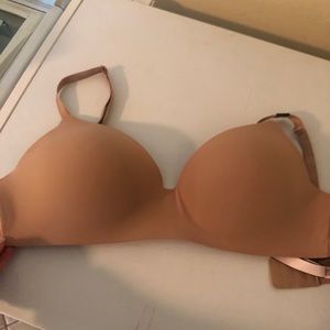 👀Cleavage!!! New Victorias Secret Bra-unused 38D